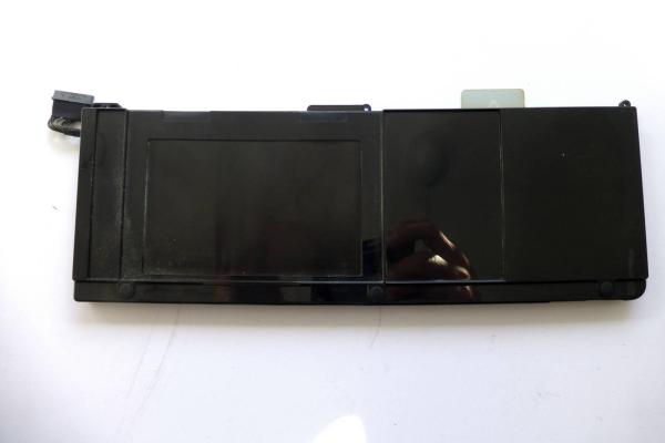 Preview: Akku A1309 661-5037 Apple MacBook Pro A1297 17 Zoll A1309 2009 2010 Original Ersatzteil zweite Ansicht