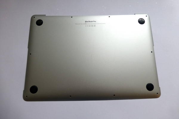 Bodenplatte 604-4288-A MacBook Pro 13 Zoll Retina A1502 Ersatzteil Hauptansicht