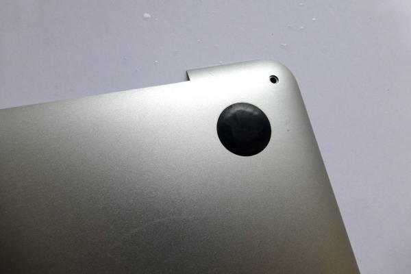 Bodenplatte 604-4288-A MacBook Pro 13 Zoll Retina A1502 Ersatzteil drittes Detail