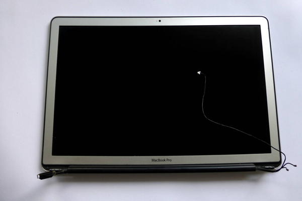 Display 661-5478 Komplett HighRes matt Original MacBook Pro 15 Zoll A1286 2010 Ersatzteil Hauptansicht