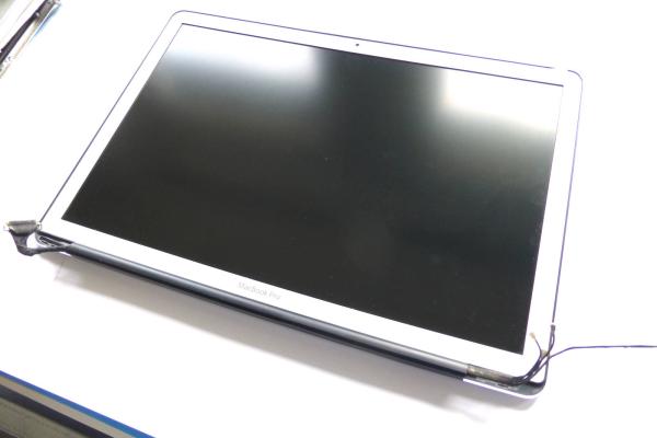 Preview: Display Assembly komplett MATT HighResolution MacBook Pro 15 Zoll A1286 2011 Ersatzteil Detailbild eins