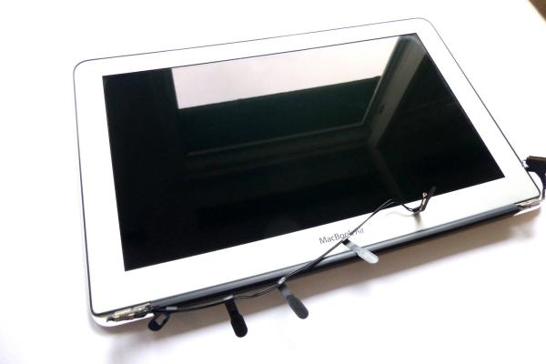 Preview: Display Assembly complete 661-5737 MacBook Air 11 inch 2010 A1370 LCD sparepart first detail