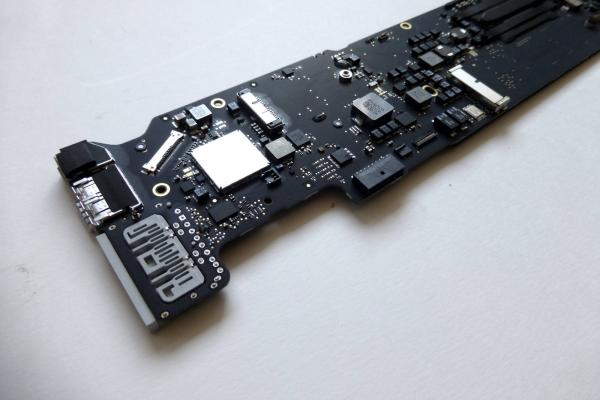 LogicBoard 820-00165-A i5 1.8 GHz 8GB MacBook Air 13 inch A1466 2013 2014 2015 2017 sparepart detail image one