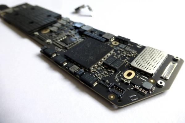 LogicBoard 820-01958 i5 1.1 GHz 8GB 256GB MacBook Air 13 Zoll A2179 2020 Intel Original Ersatzteil Detailbild eins