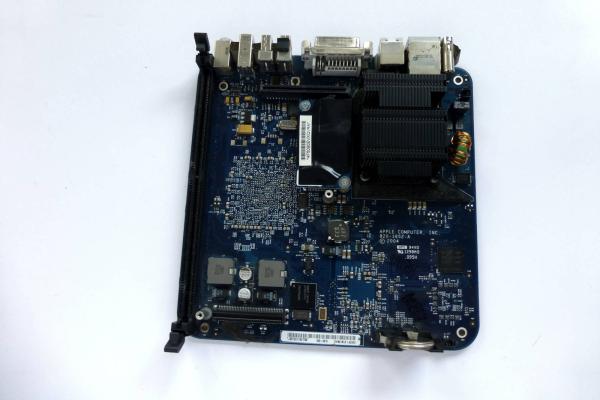 Preview: Logicboard 820-1835-A Mac mini A1103 PPC G4 15 GHz Original Ersatzteil Detailbild eins