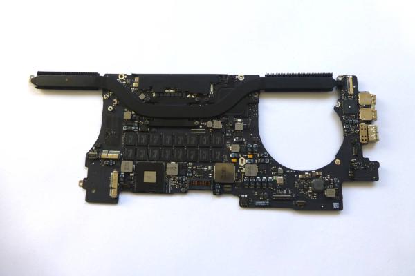 Logicboard 820-3332-A 2.6 GHz i7 8 GB MacBook Pro 15 inch Retina A1398 2012 early 2013 sparepart main image