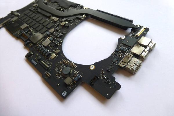 Logicboard 820-3332-A 661-7385 661-7386 2.7 GHz i7 16 GB MacBook Pro 15 inch Retina A1398 2012 early 2013 sparepart detail image one
