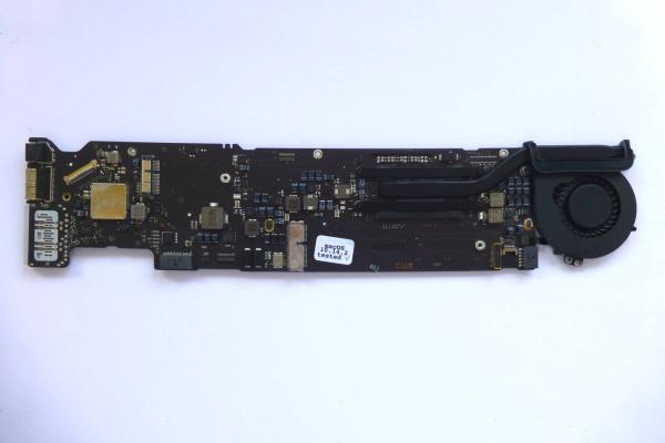 LogicBoard 820-3437-B i5 1.3 GHz 4GB MacBook Air 13 Zoll A1466 2013 2014 2015 2017 Ersatzteil Hauptansicht