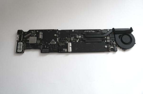 LogicBoard 820-3437-B i5 1.4 GHz 8GB MacBook Air 13 inch A1466 2013 2014 2015 2017 sparepart main image