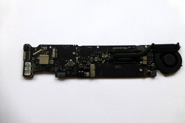 LogicBoard 820-3437-B i7 1.7 GHz 4GB MacBook Air 13 inch A1466 2013 2014 2015 2017 sparepart main image