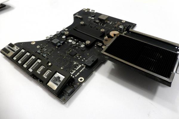 Preview: LogicBoard 820-4668-A iMac 21 inch A1418 mid 2014 Mainboard i5 14GHz 8GB Orginal sparepart detail image one