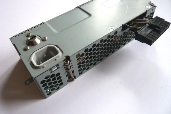 Netzteil 180 W API4PC46 API3PC97 614-0366 614-0279 iMac G5 20 Zoll A1076 2004 2005 Original Ersatzteil Detailbild eins