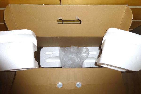 Originalverpackung leer iMac 27 Zoll A1312 Original Ersatzteil Detailbild eins