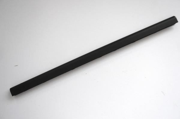 Display Clutch Cover 922-9330 Apple MacBook Pro 17 inch A1297 sparepart main image