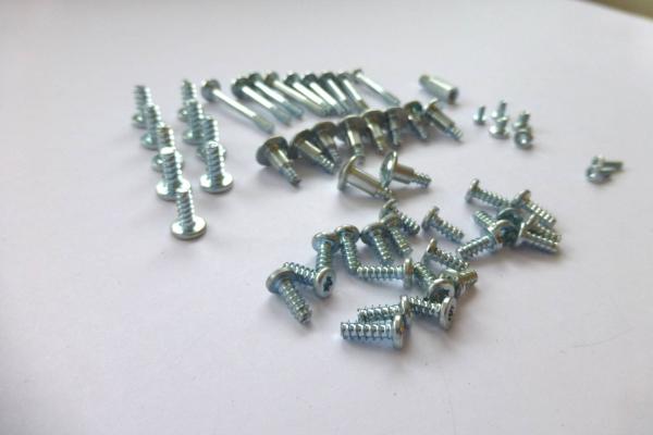 Schrauben Set iMac 27 Zoll A1312 2011 Original Ersatzteil zweite Ansicht