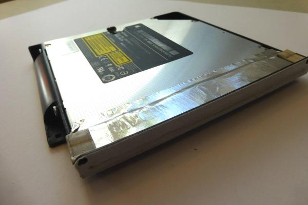 Preview: SuperDrive A32NA 678-0603C GA32N A32NA DVD Brenner iMac 21 Zoll 27 Zoll A1311 A1312 Original Ersatzteil Detailbild eins