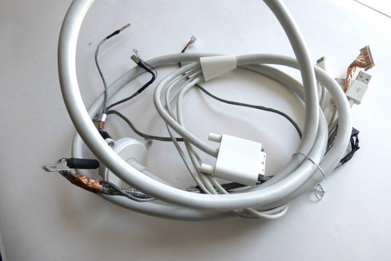 All-in-one Cable Cinema Display HD DVI 30 inch A1083 Original sparepart detail image one