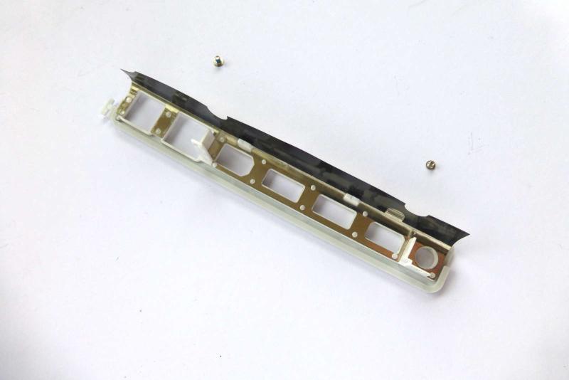 I O Bezel 922-6172 iBook 14 inch A1055 A1134 Original sparepart detail image one