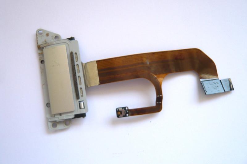 Audio Out USB DVI Port Hatch Board 661-5073 820-2389 MacBook Air A1304 Ersatzteil Hauptansicht