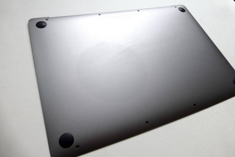Bodenplatte 613-01926-A A1527 MacBook 12 Zoll A1534 2015 silver mit Akku Ersatzteil Detailbild eins