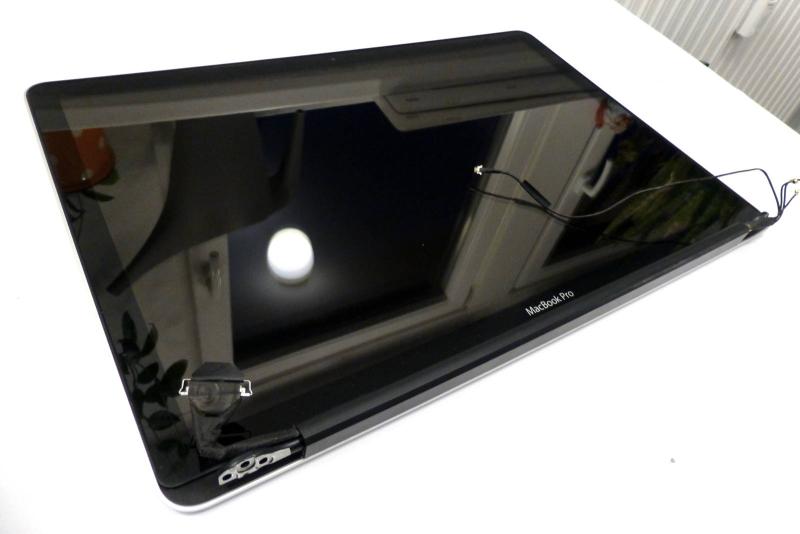 Display Assembly complete MacBook Pro 15 inch A1286 Mid 2012 Original sparepart first detail