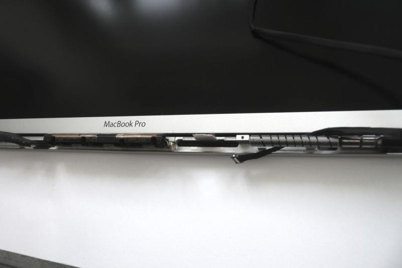 Display Komplett matt Original MacBook Pro 17 Zoll A1297 Early Mid 2009 Ersatzteil Detailbild eins