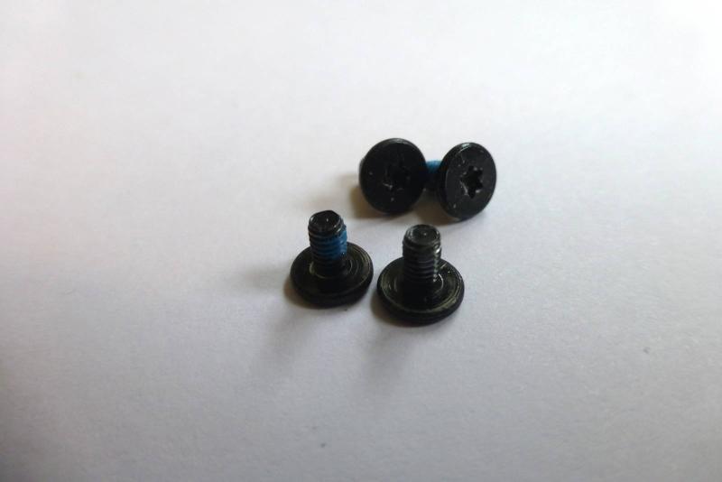 Display Schrauben Original Apple MacBook Air 11 Zoll A1465 A1370 Ersatzteil zweite Ansicht