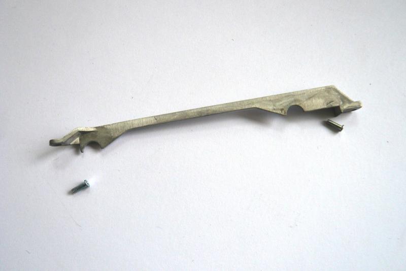 Festplatten Halter MacBook Pro 17 Zoll A1151 2006 Original Ersatzteil Detailbild eins