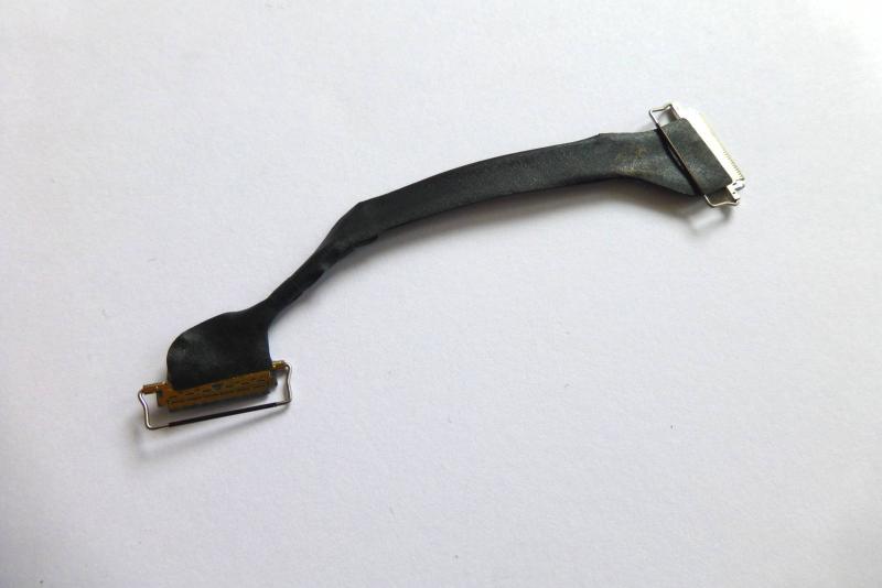 I O Board Data Kabel 923-0666 MacBook Pro 15 Zoll A1398 Retina late 2013 2014 2015 Original Ersatzteil Hauptansicht