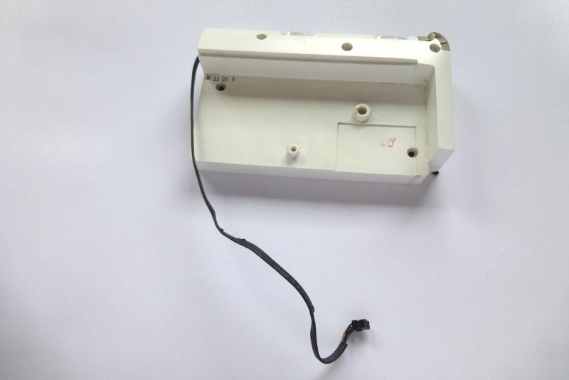 Lautsprecher Rechts 922-7802 iMac 24 Zoll A1200 2006 weiss Original Ersatzteil Detailbild eins