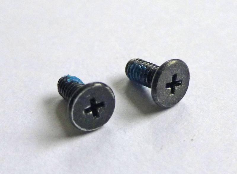 Speaker Screws MacBook Pro 15 inch A1286 2010 2011 2012 sparepart main image