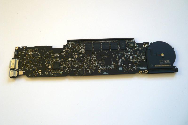 LogicBoard 820-00164-A 1.6 GHz i5 4 GB MacBook Air 11 Zoll 2013 2014 2015 A1465 Mainboard Ersatzteil Detailbild eins