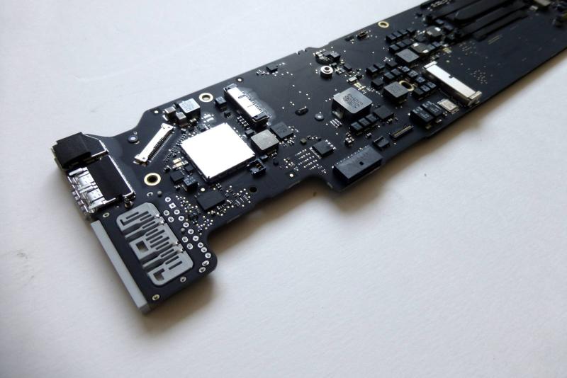 LogicBoard 820-00165-A i5 1.8 GHz 8GB MacBook Air 13 inch A1466 2013 2014 2015 2017 sparepart detail image one