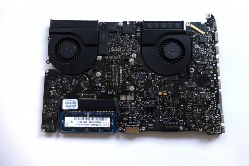 LogicBoard 820-2850-A 661-5566 661-5479 661-5480 Mainboard Core i5 24GHz 15 Zoll A1286 2010 Original Ersatzteil Hauptansicht