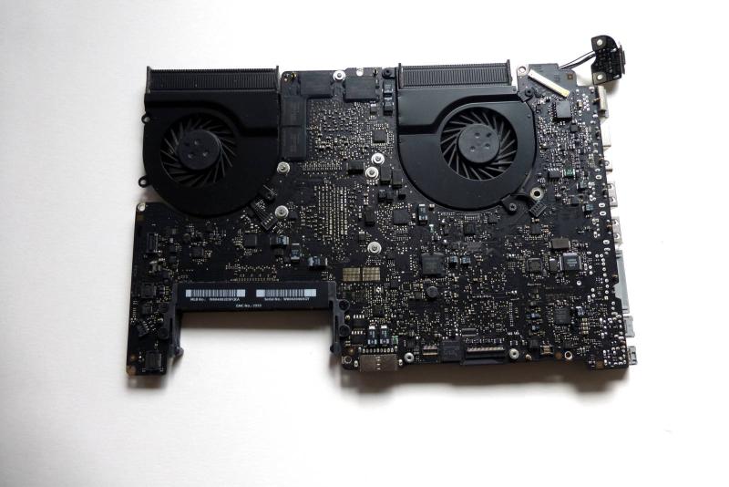 LogicBoard 820-2850-A 661-5566 661-5479 661-5480 Mainboard Core i5 253GHz 15 Zoll A1286 2010 Original Ersatzteil Hauptansicht