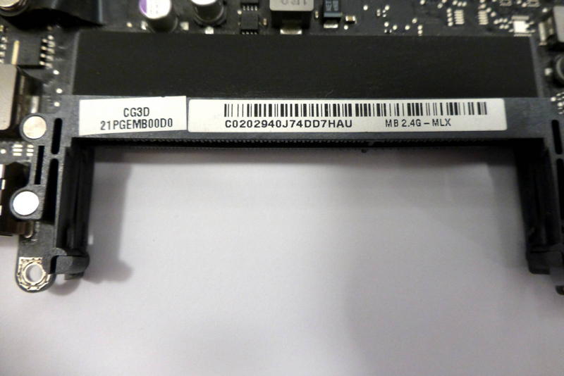 LogicBoard 820-2879-B Mainboard Core2Duo 2.4 GHz MacBook Pro 13 Zoll A1278 2010 Original Ersatzteil drittes Detail