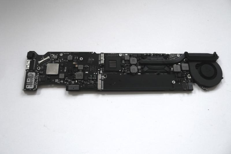 LogicBoard 820-3209-A MacBook Air 13 Zoll A1466 2012 Mainboard i7 2.0 GHz 8GB Ersatzteil Hauptansicht