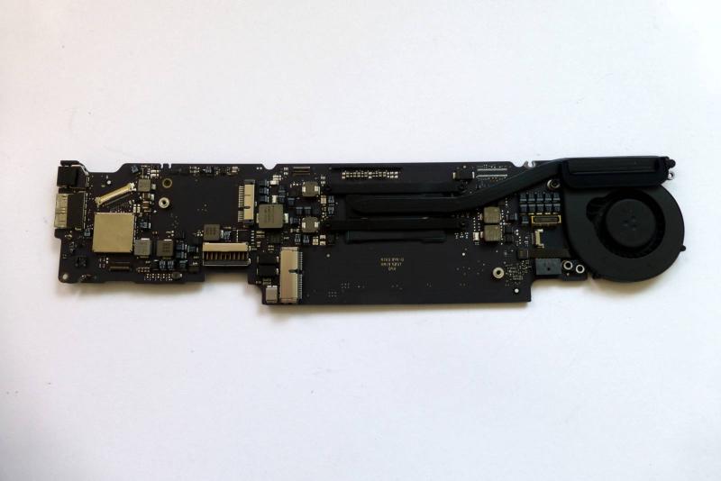 LogicBoard 820-3435-B MacBook Air 11 inch 2013 2014 2015 A1465 17 GHz i7 8 GB Mainboard sparepart main image