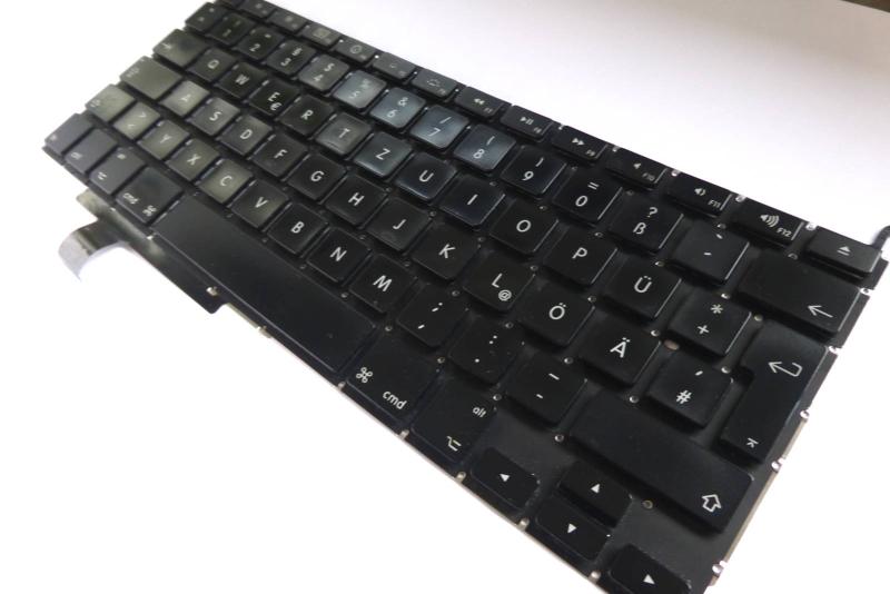 MacBook Pro 17 inch A1297 Keyboard german Original sparepart second sight