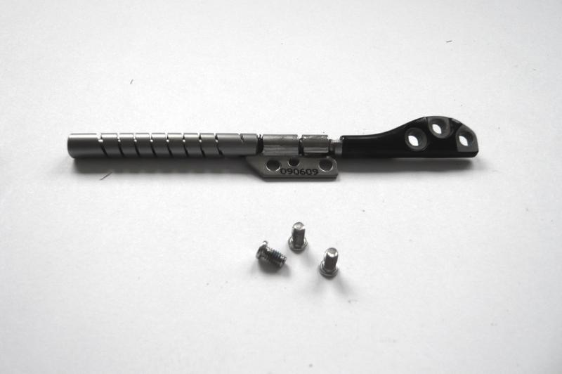 MacBook Pro 17 inch A1297 Hinge right Original sparepart main image