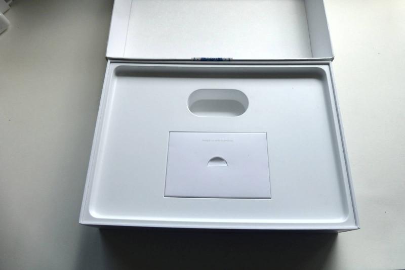 Originalverpackung Apple MacBook 12 Zoll A1534 Ersatzteil zweites Detail