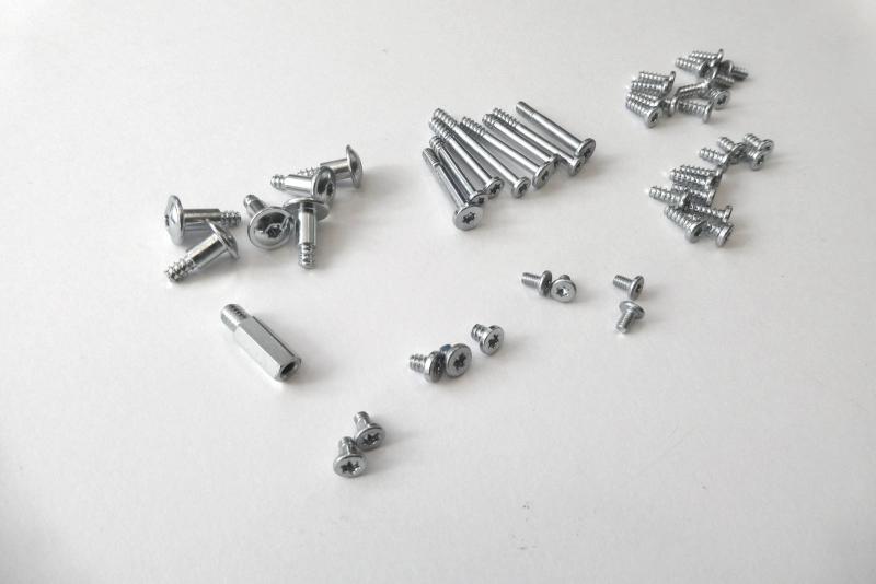 Schrauben Set iMac 21 Zoll A1311 Original Ersatzteil zweite Ansicht