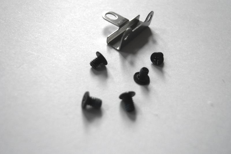 Screws DVD SuperDrive Bracket MacBook Pro 17 inch A1297 sparepart second sight