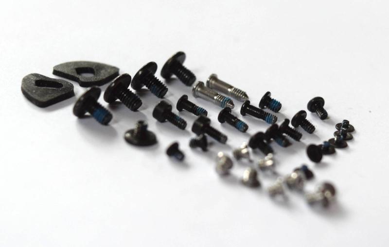 Schrauben Set komplett MacBook Air 11 Zoll A1370 A1465 Ersatzteil zweite Ansicht