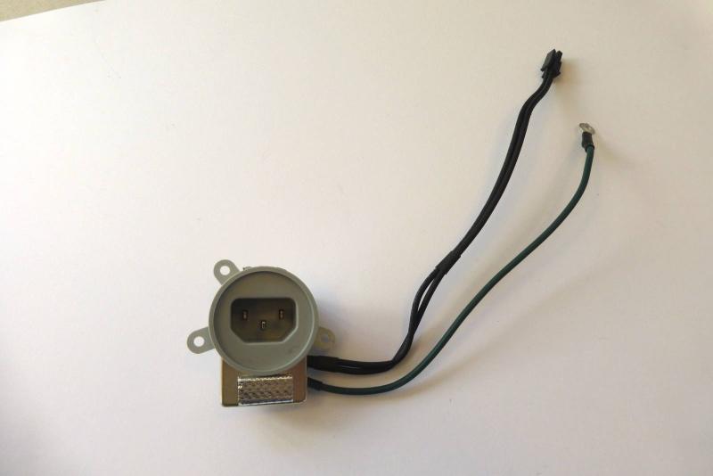 Strom Buchse 604-0377 604-1122 604-2027 EMI Filter iMac 21 Zoll A1311 Original Ersatzteil Hauptansicht